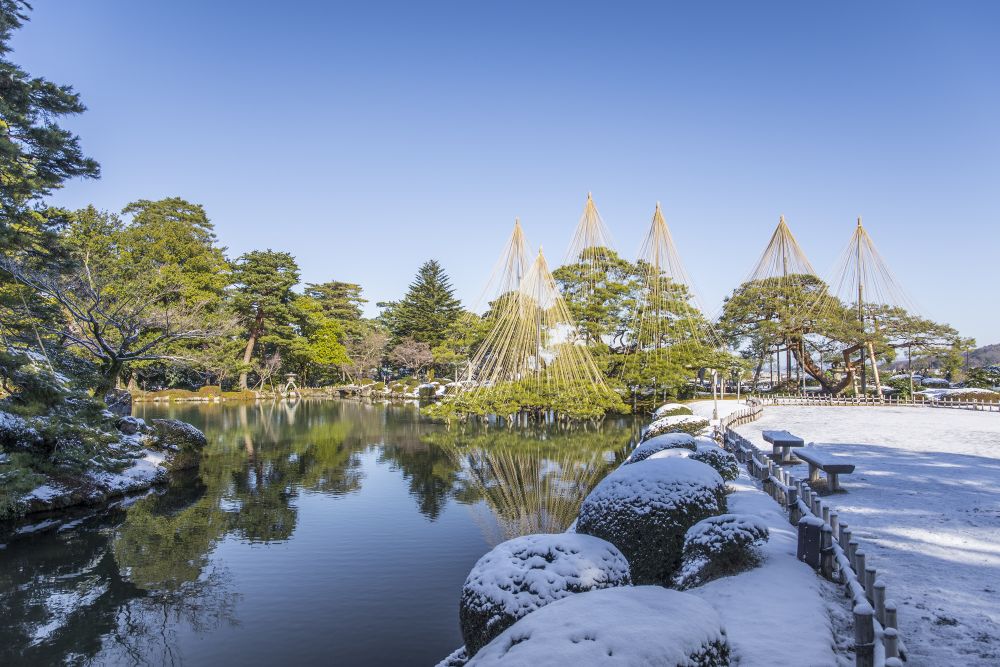 雪の兼六園
