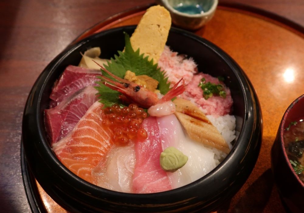 海鮮丼