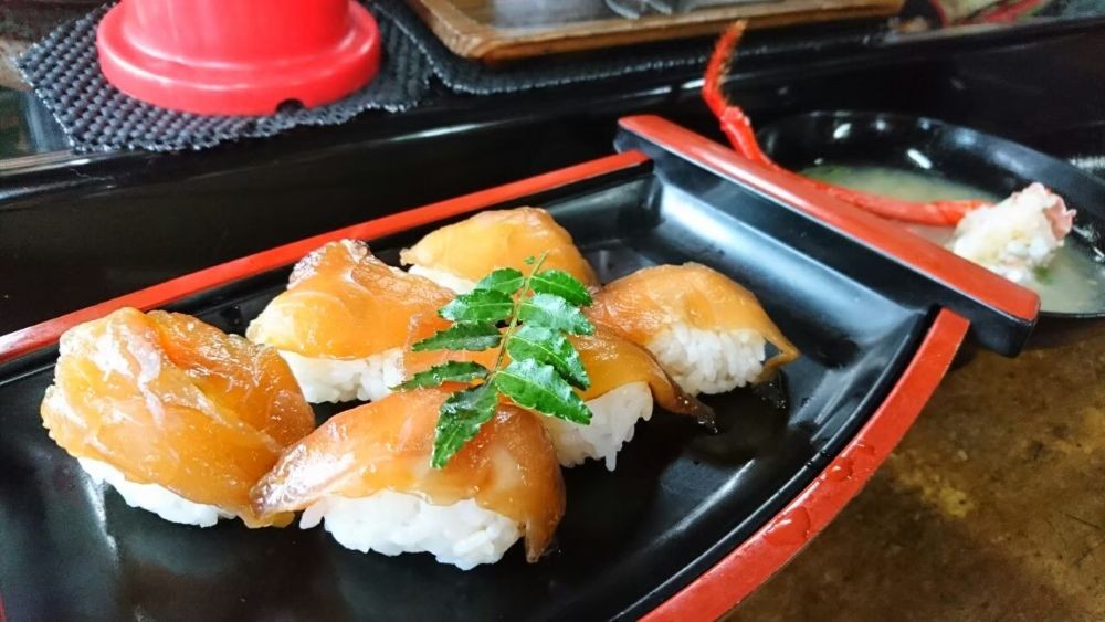 伊豆大島 べっこう寿司