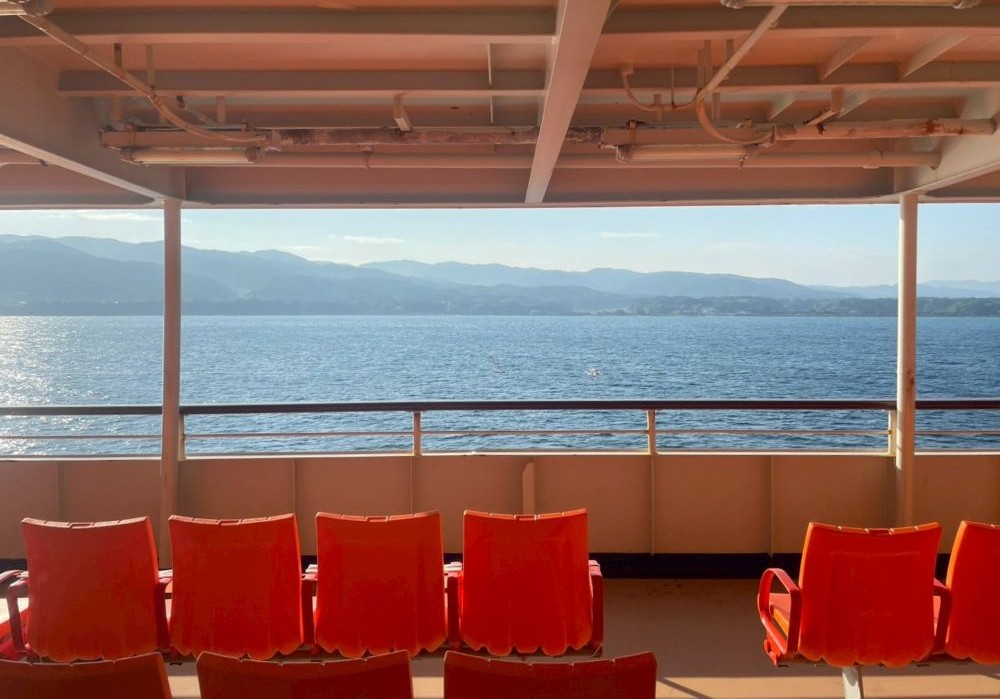 佐渡汽船ときわ丸のデッキ