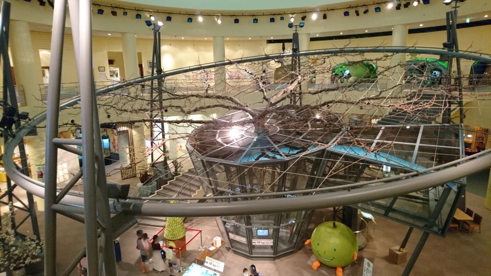 エースパックなしっこ館 二十世紀梨の巨木