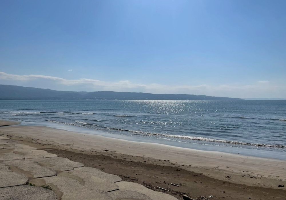 佐和田海岸から望む小木半島