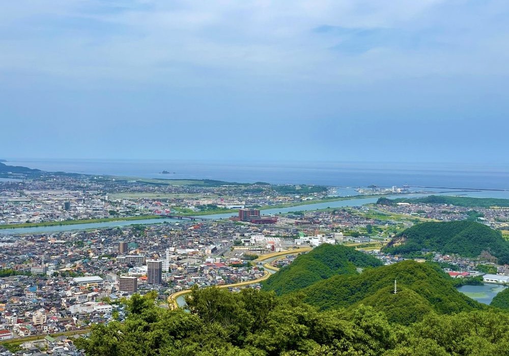 久松山から望む鳥取市街