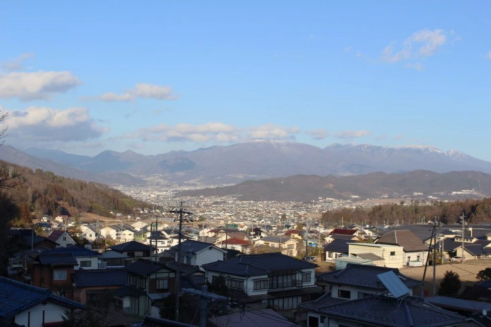 さるすべり小道から望む塩田平