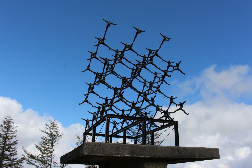 美ヶ原高原美術館『ダイアモンド構造』