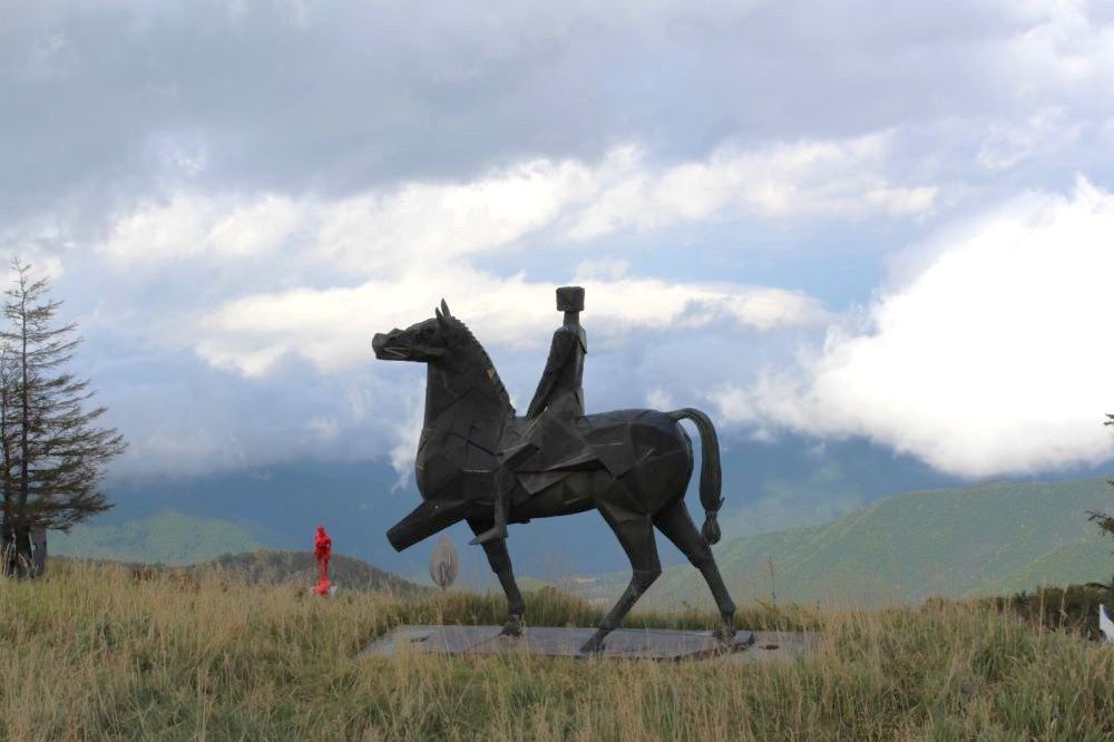 美ヶ原高原美術館『戦士』