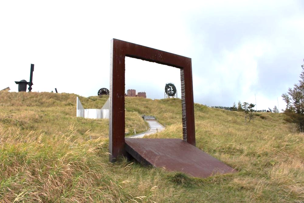 美ヶ原高原美術館『鉄その空間その鉄』