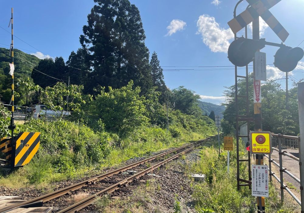 咲花駅近くの線路