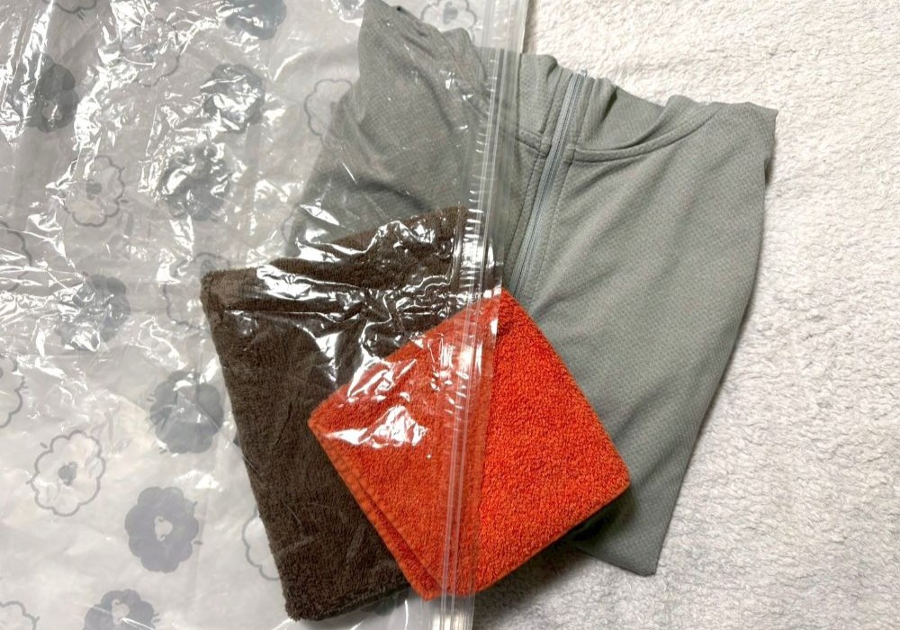 圧縮袋と着替え