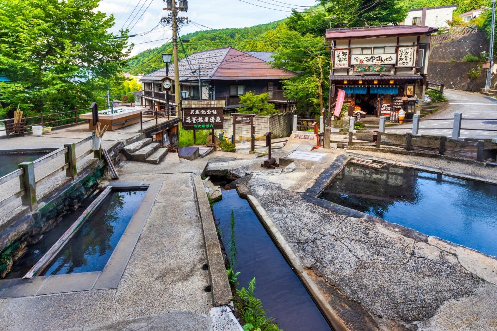 野沢温泉 麻釜（おがま）